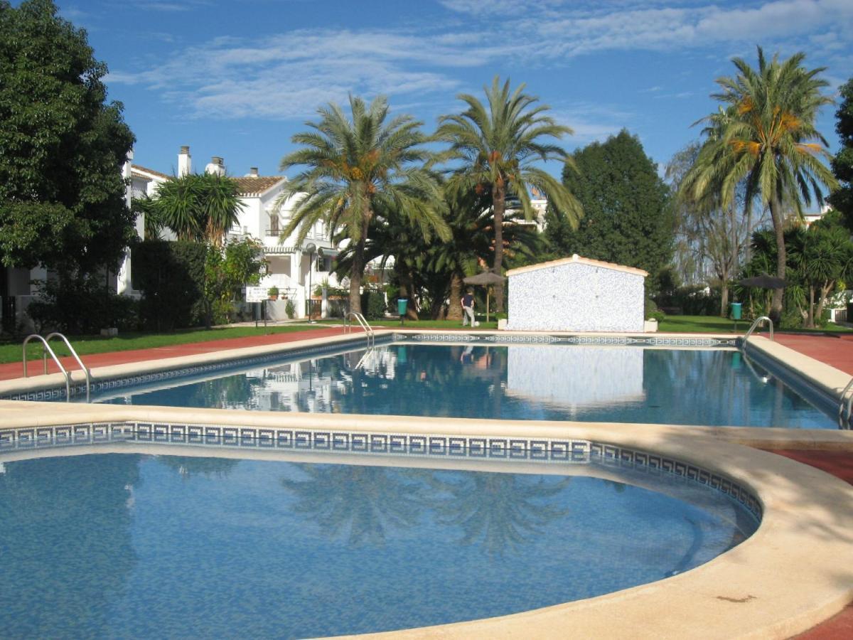 Chalet Adosado En Urbanizacion Con Precioso Jardin Denia Dış mekan fotoğraf