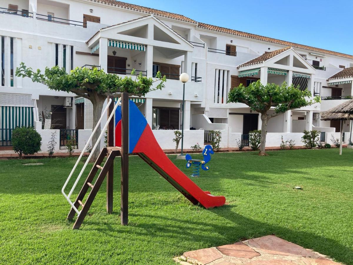 Chalet Adosado En Urbanizacion Con Precioso Jardin Denia Dış mekan fotoğraf