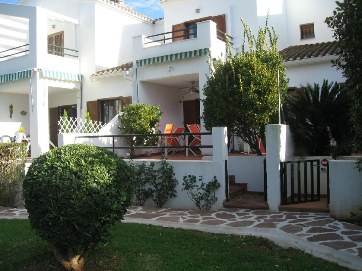 Chalet Adosado En Urbanizacion Con Precioso Jardin Denia Dış mekan fotoğraf